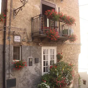 marianna-isnello.sicilyhotelsitaly.net/